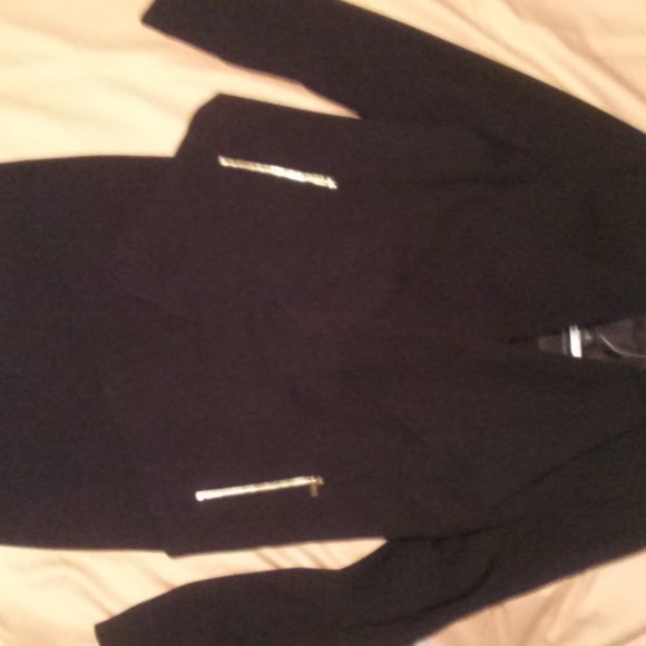 Business Suit - Picture 4 of 9